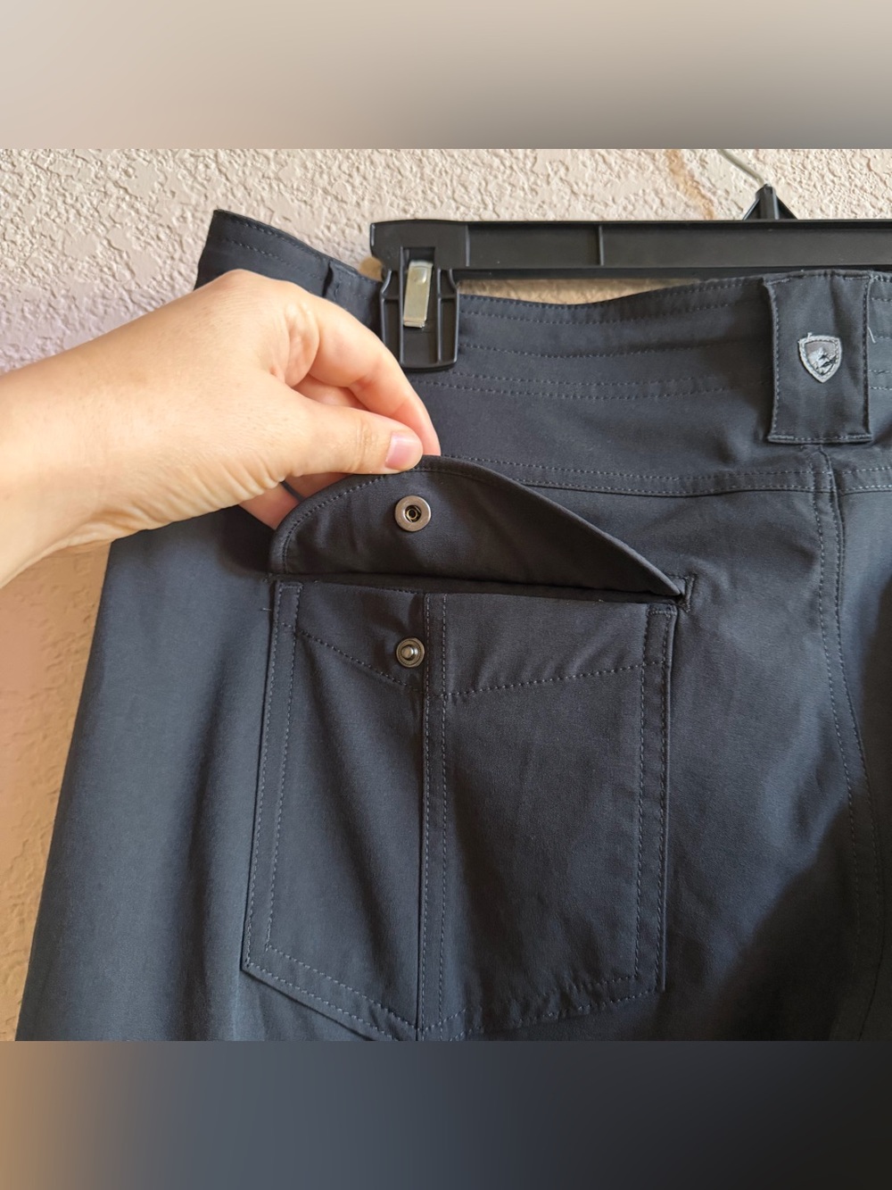Kuhl Pants Womens 14 Short black Cargo Roll Up Hiking Outdoor Stretch Trail Tech - Picture 9 of 12